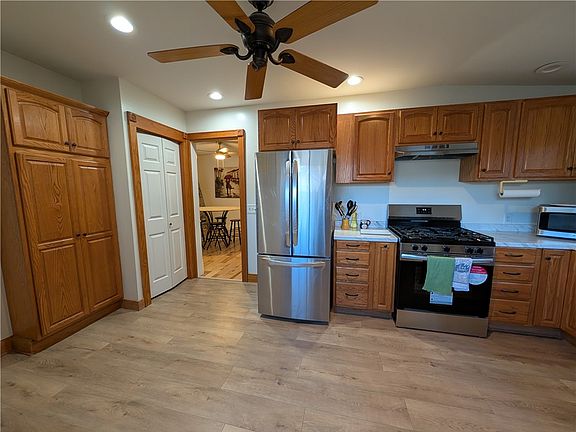 5th image of 19 W Hazel St