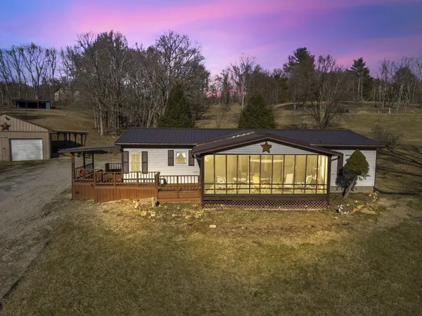 37212 Price Rd, Logan, OH 43138