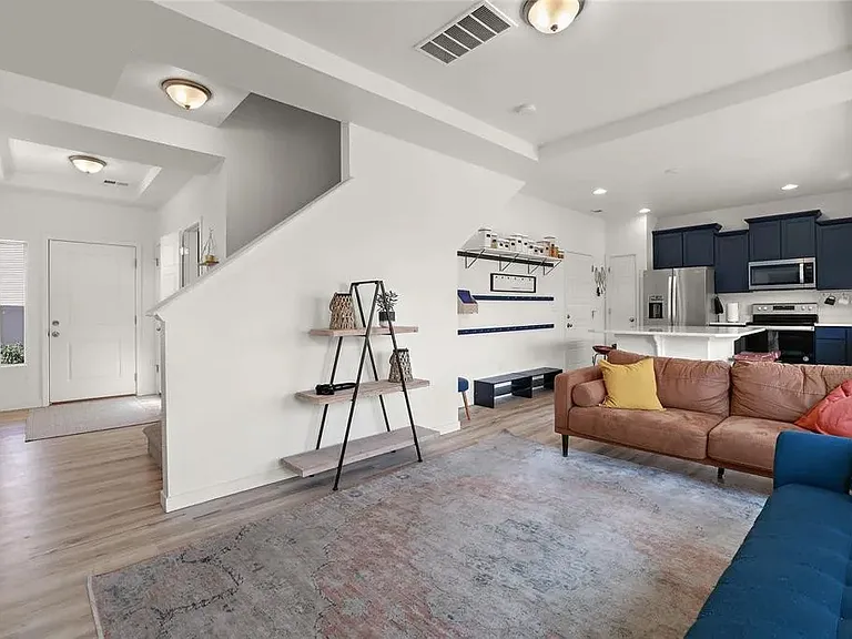 9135 Baltin Ct — Photo 35