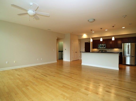 4th image of 65 E College St