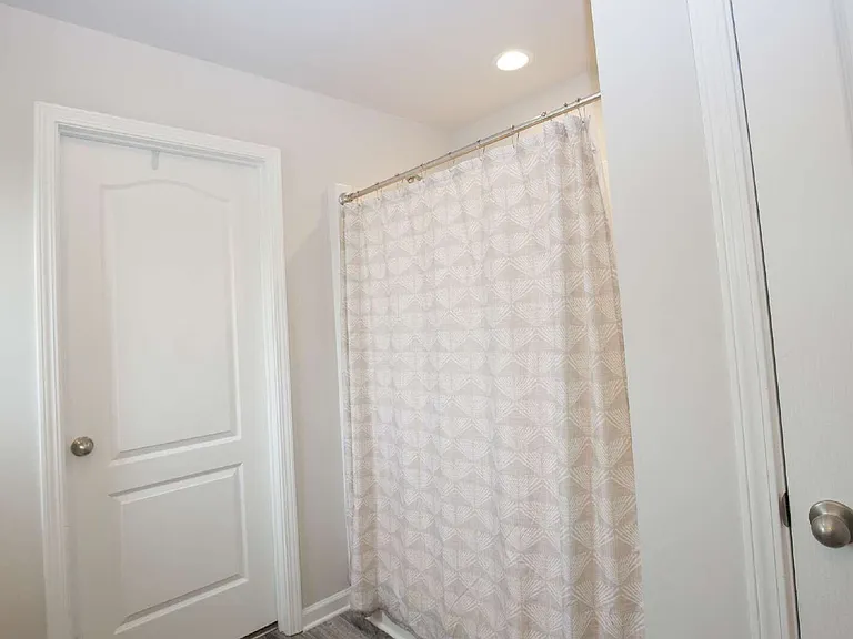 413 Century Ln — Photo 40