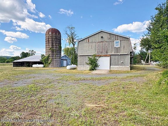 4th image of 239 Springtown Road