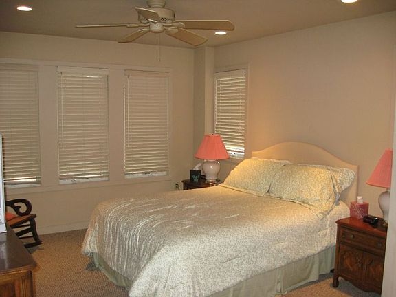 5th image of 175 Long Beach Blvd #A