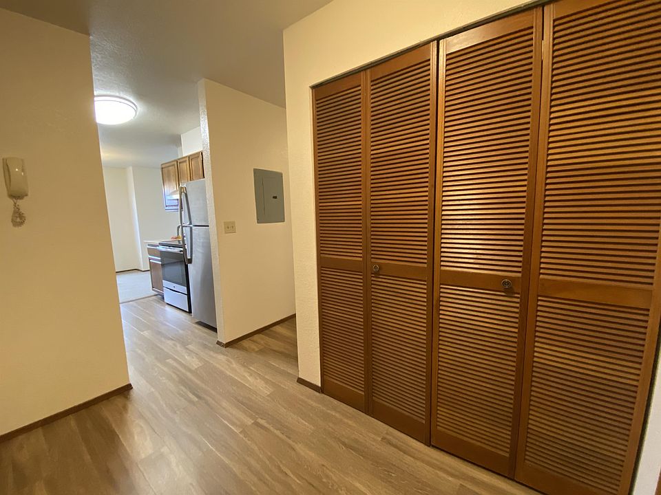 Mona Lisa Apartments 2001 NW 65th St Seattle WA Zillow