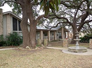 670 Oakland Hills Ln, Kerrville, TX 78028