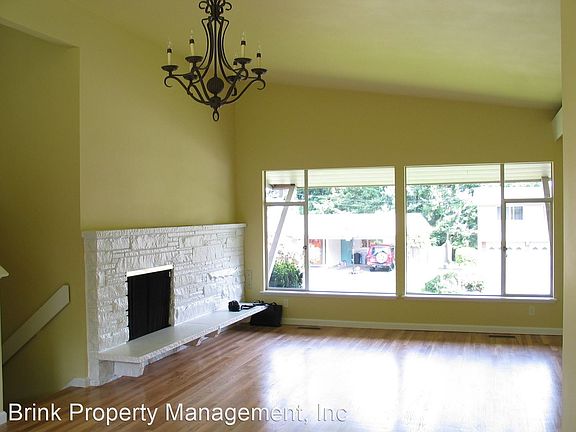 3rd image of 12569 SE 52nd St