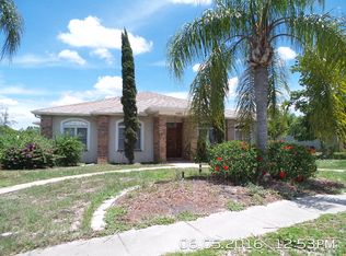 1080 Madura Dr, Deltona, FL 32725