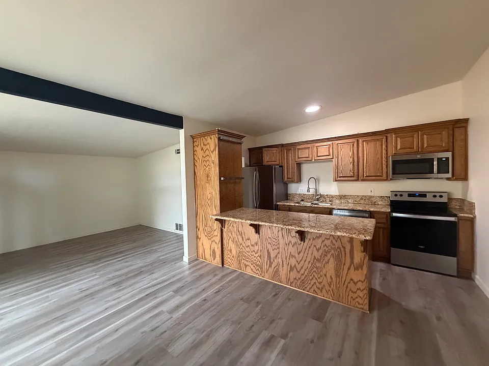 1003 Alice St #1003