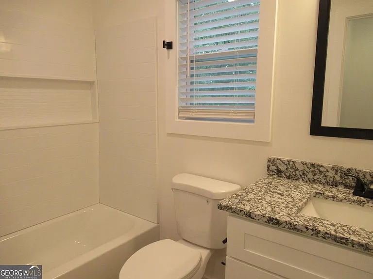 765 Old Kerns Rd — Photo 28