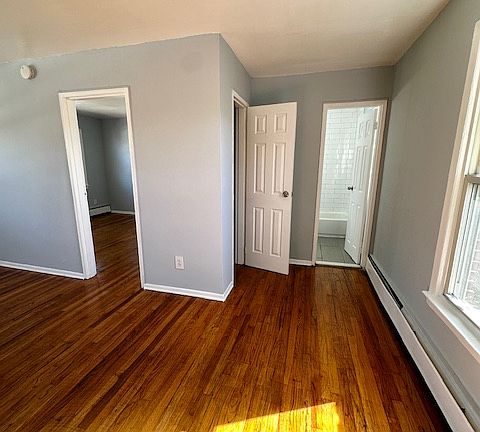 4th image of 247 Orchard St APT B5