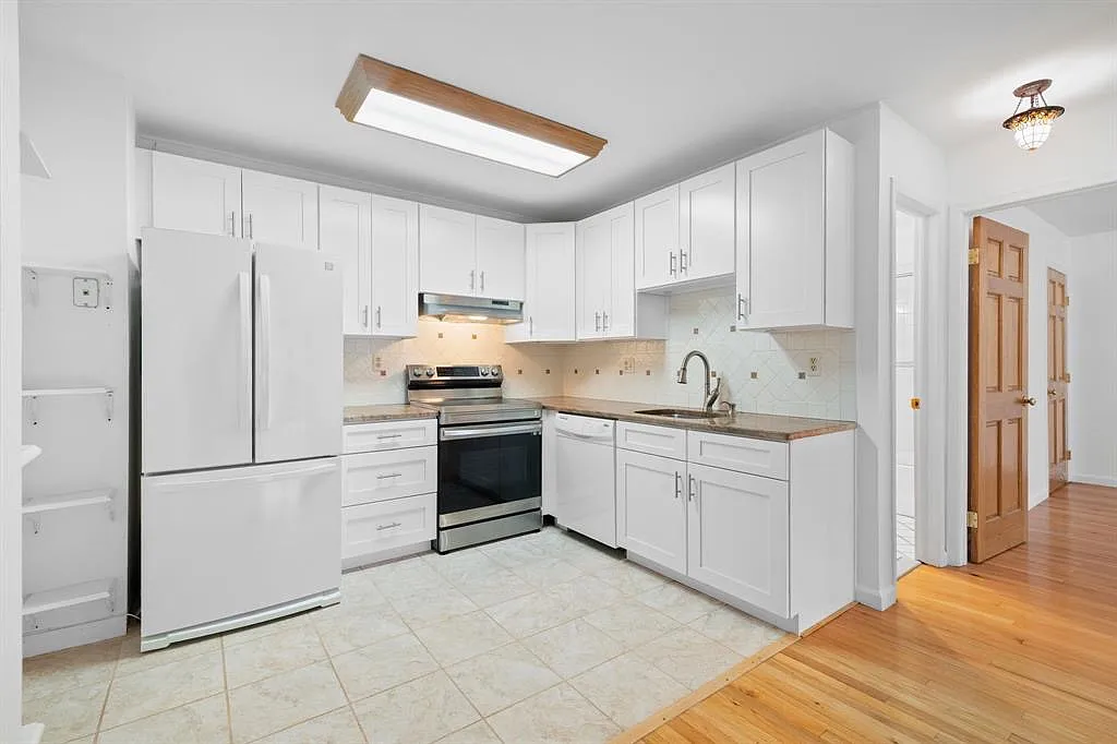 167 Sierra Vista Ln — Photo 1