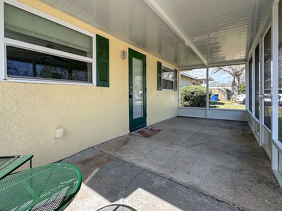 3rd image of 1350 Friend Ave