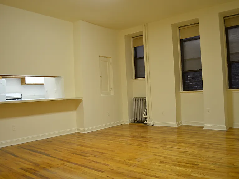 111 Montague St #2C — Photo 4