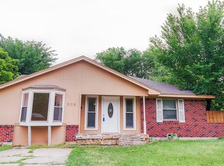 908 Lake Shore Dr, Lewisville, TX 75057