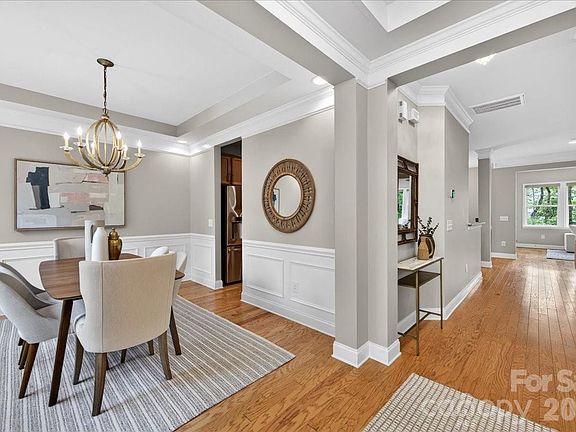 5th image of 1834 Alden Oaks Dr