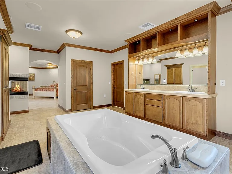 264 Crestview Dr — Photo 55