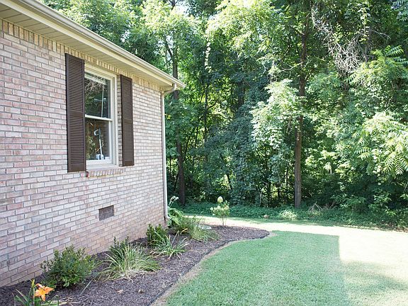 4th image of 1844 Calloway Dr