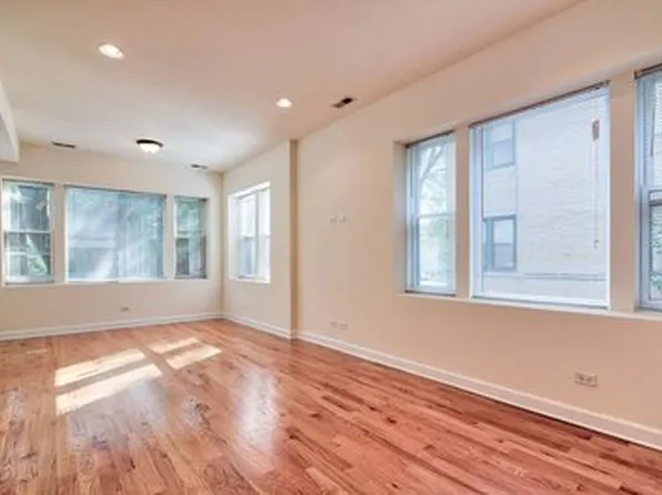3346 W Wilson Ave, Chicago, IL 60625