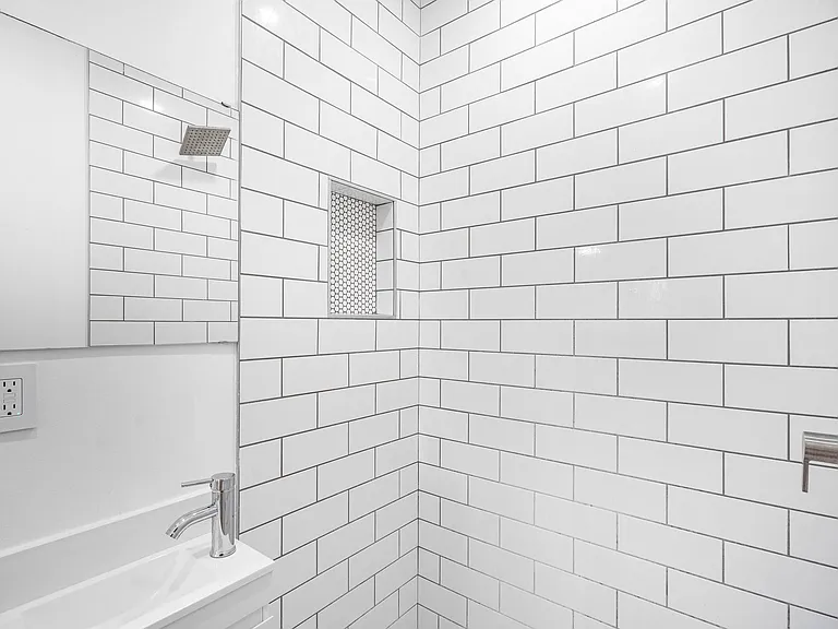 180 SW 63rd Ave #1 — Photo 6