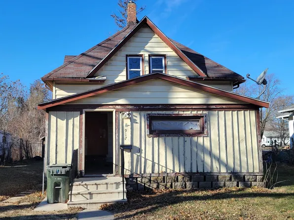 917 Fairview Ave, Waterloo, IA 50703