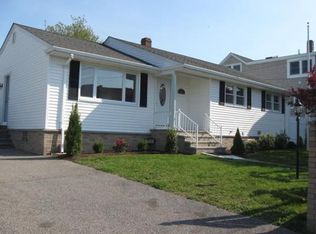 251 Aquidneck St, New Bedford, MA 02744