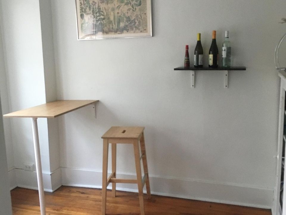 1st image of 103 N Center St APT 10