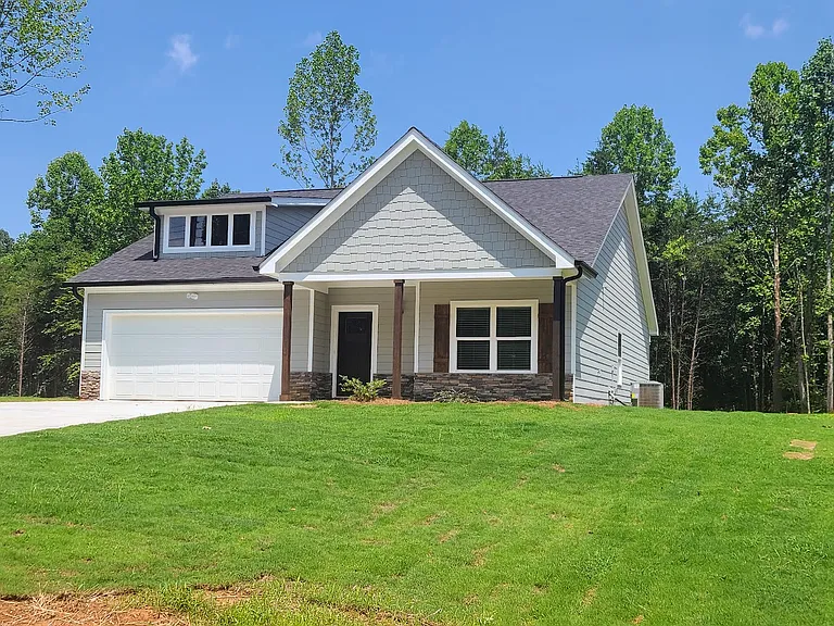 267 Cool Springs Rd — Photo 1