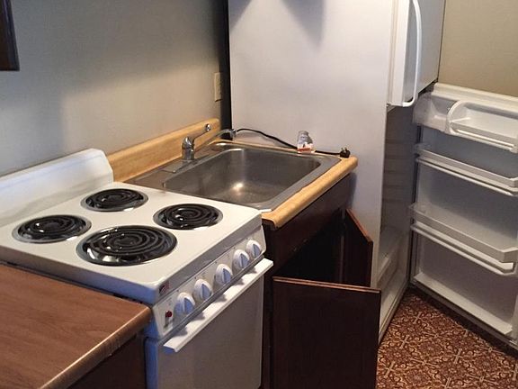 4th image of 1233 32nd St #D