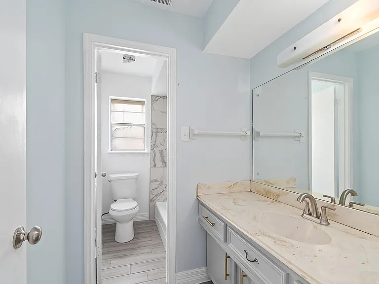 10623 Wickersham Ln — Photo 32