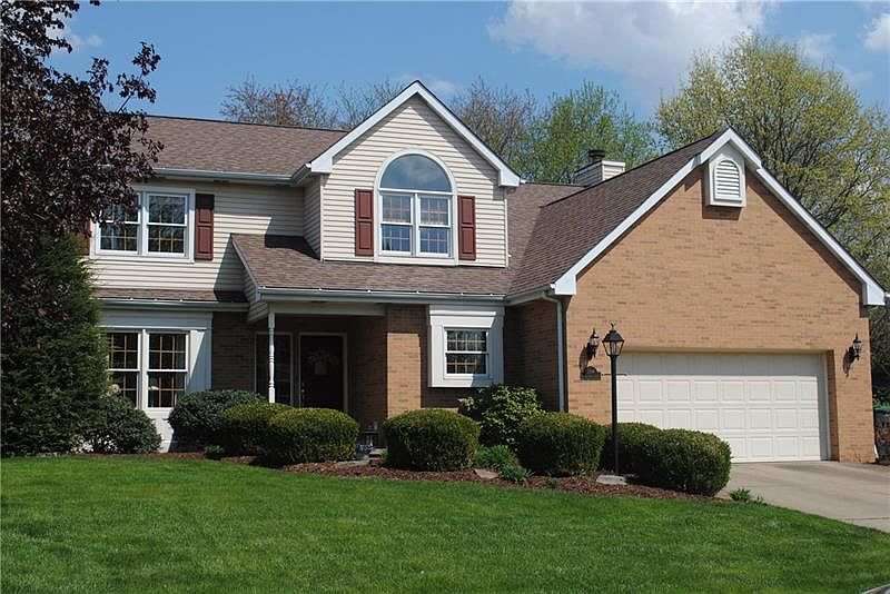 1st image of 214 Meadowbrook Dr