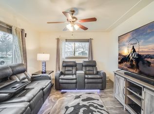 32930 Kathryn St, Garden City, MI 48135