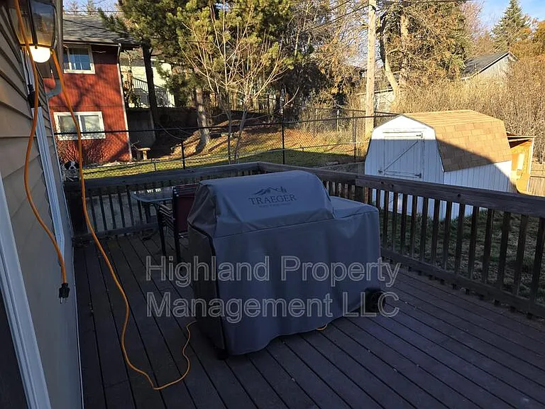1160 NE Lake St — Photo 9