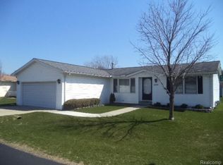 38537 Sycamore Pl UNIT 85, Westland, MI 48185