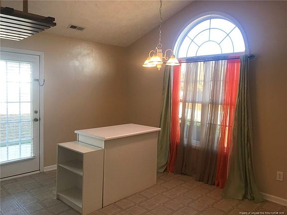 4th image of 498 Northwoods Dr