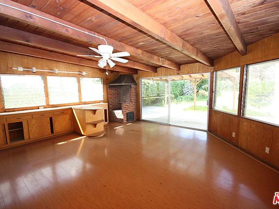 4th image of 2231 Balsam Ave