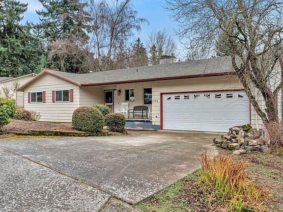 2nd image of 1320 SW 31st St
