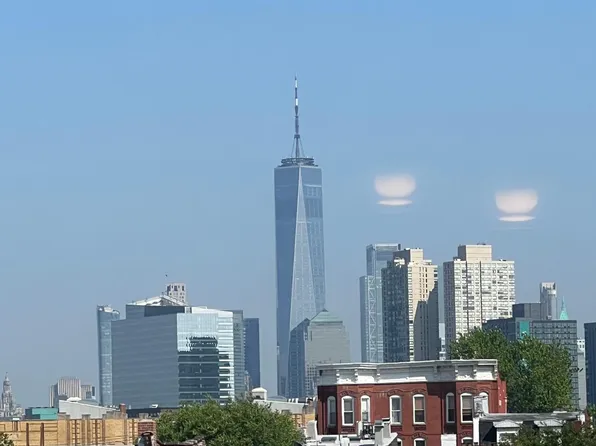 388 Baldwin Avenue image 2 of 9