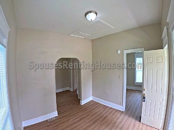 4th image of 2336 Sycamore St