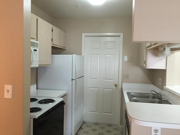 22204 Cape Cod Way — Photo 11
