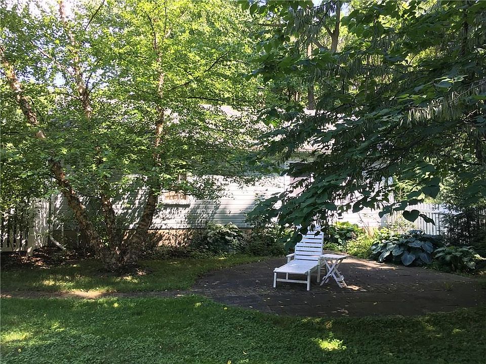 2nd image of 34 Oak St