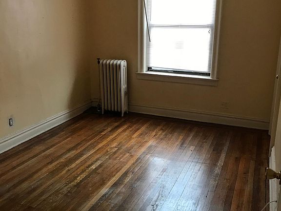 3rd image of 429 Fairmount Ave APT 105