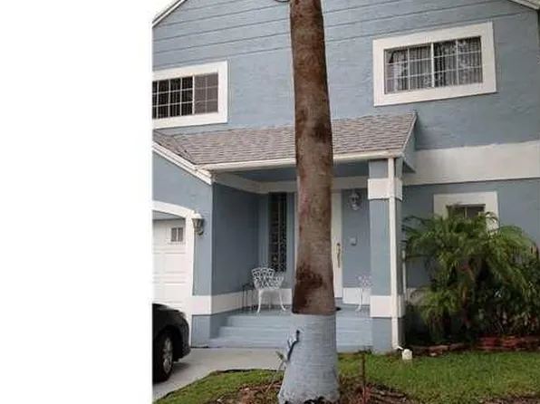 381 NW 101st Ter, Hollywood, FL 33026