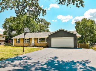 2519 Sandy Hollow Rd, Rockford, IL 61109