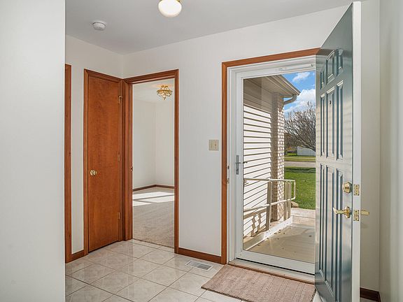 3rd image of 874 W 87th Ave