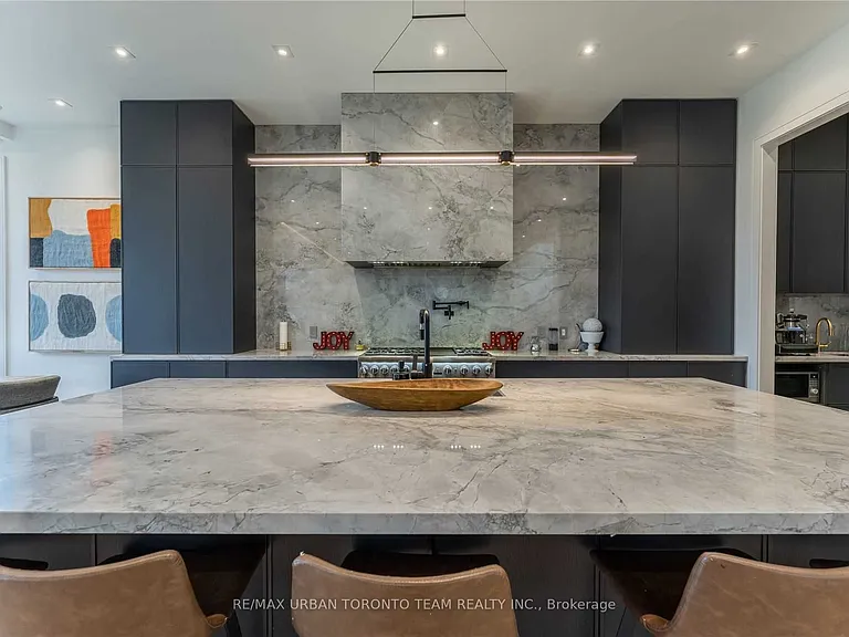 39 Cardigan Rd — Photo 13