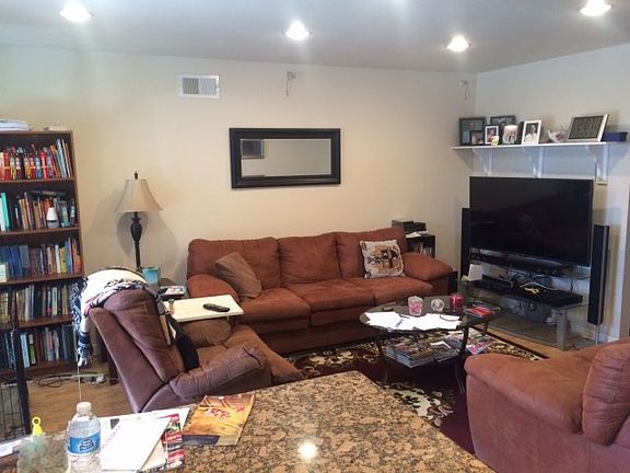 3rd image of 9063 Meadowrun Way