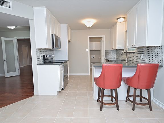 3rd image of 4649 Misty Ridge Dr