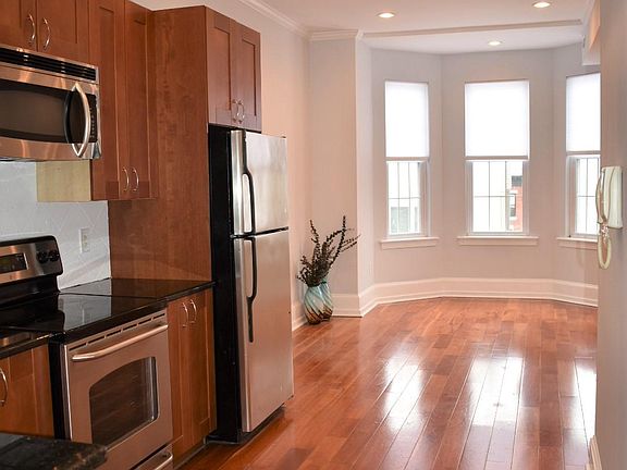 2nd image of 3009 W Girard Ave Floor 2