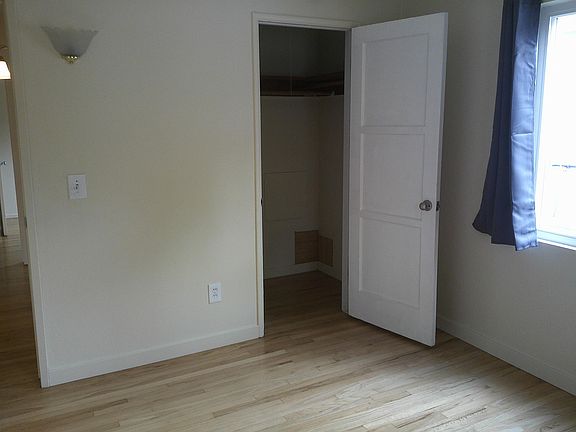 3rd image of 609 N Cuyamaca St