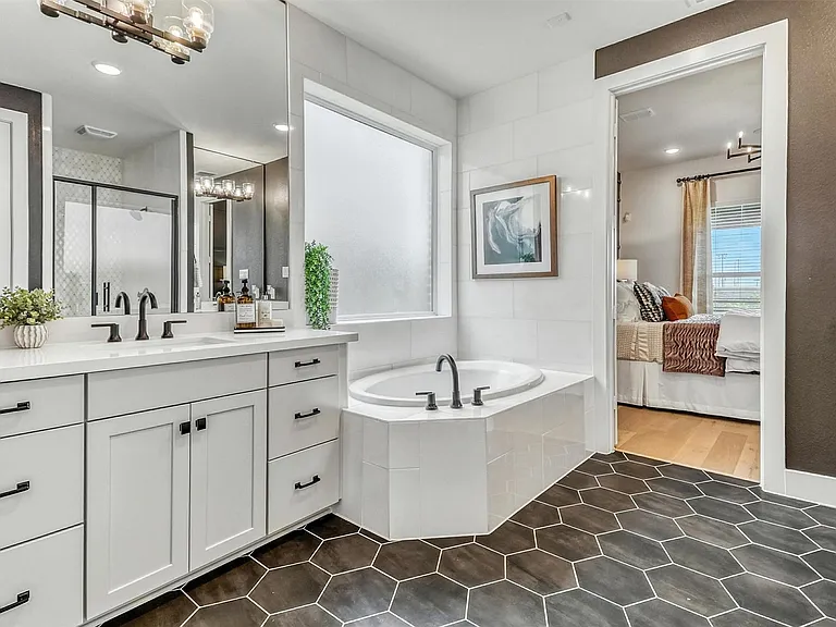 29703 Bur Creek Ln — Photo 16